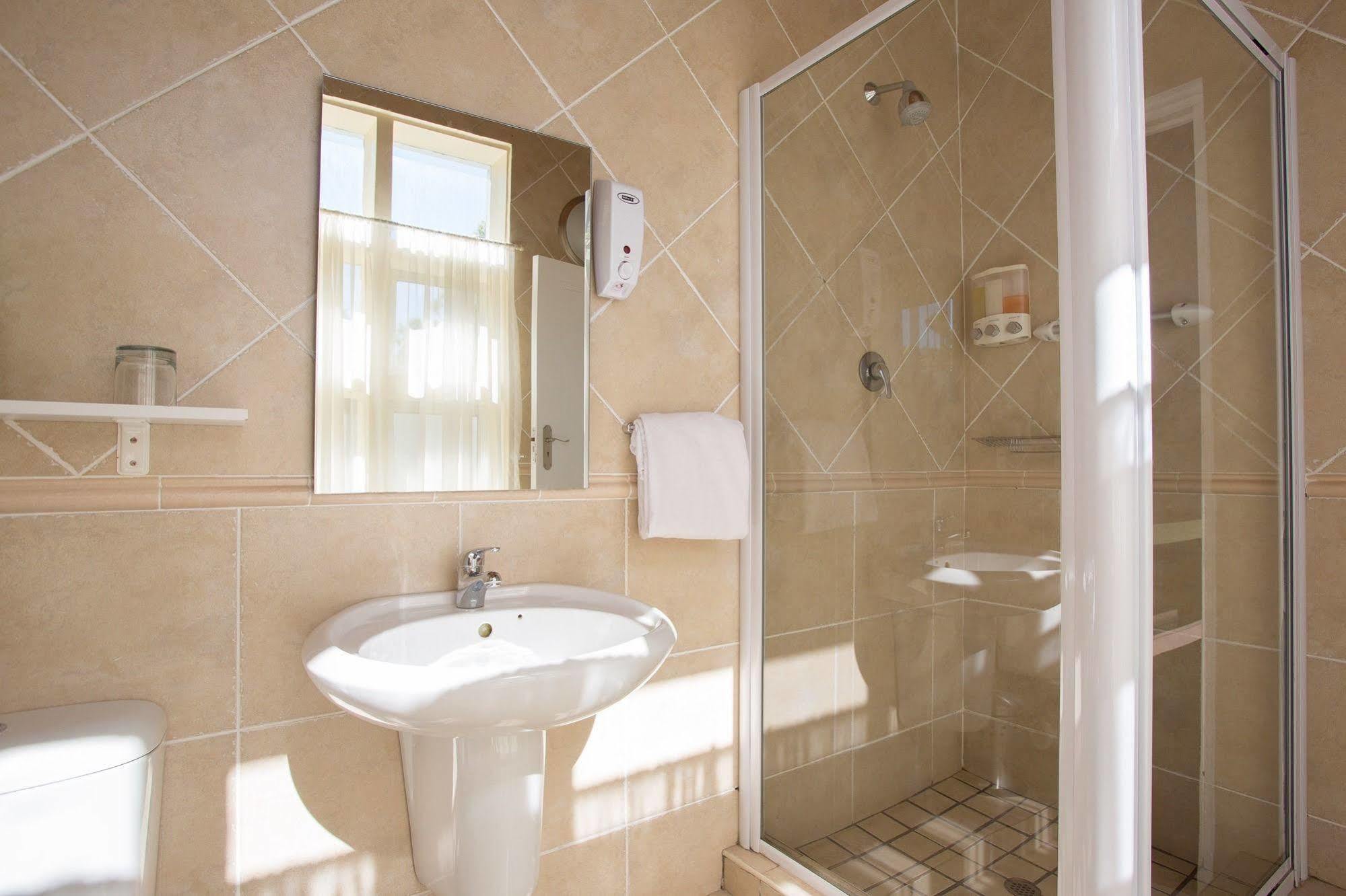 Coronata 20 B&B Стеленбош Екстериор снимка